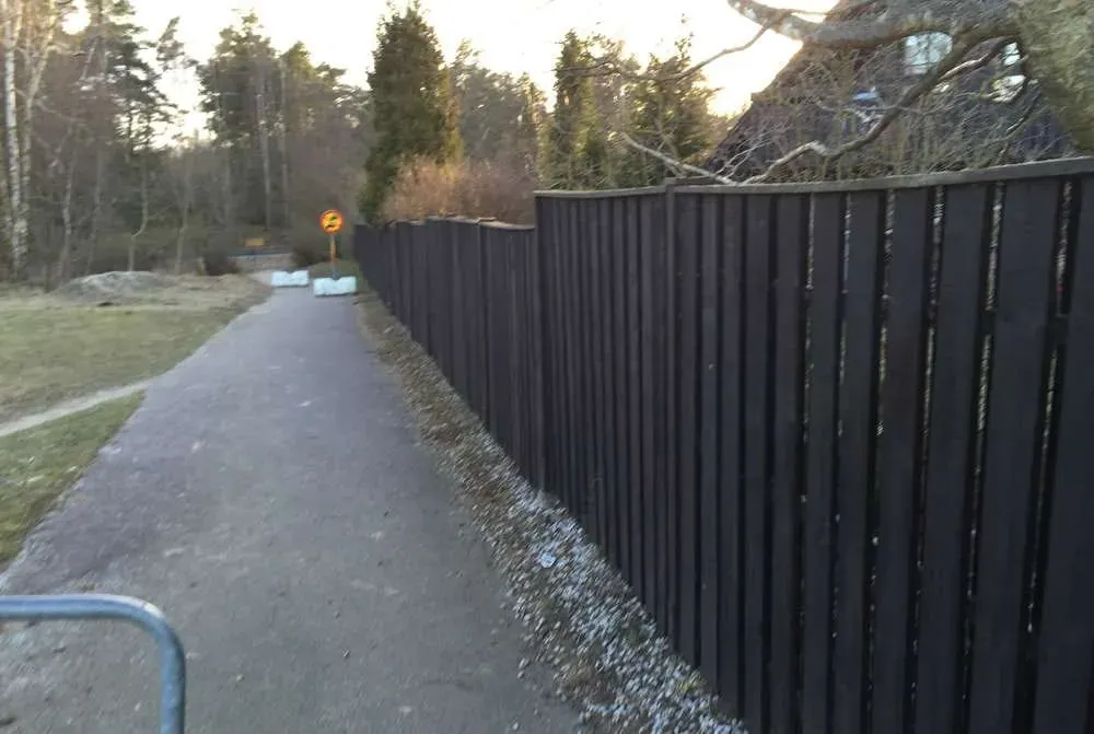 Staket och nytt golv i uterum – bild 1