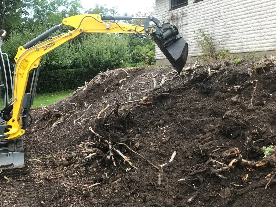 Stödmur med altan på – bild 3
