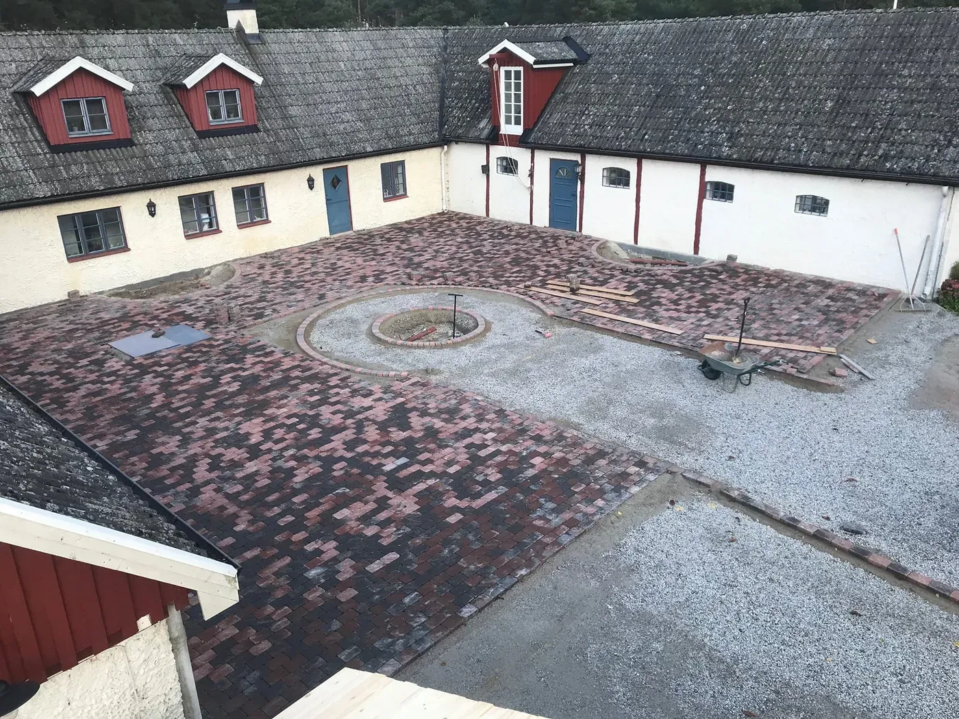 Carport och stenläggning i Flyinge – bild 4