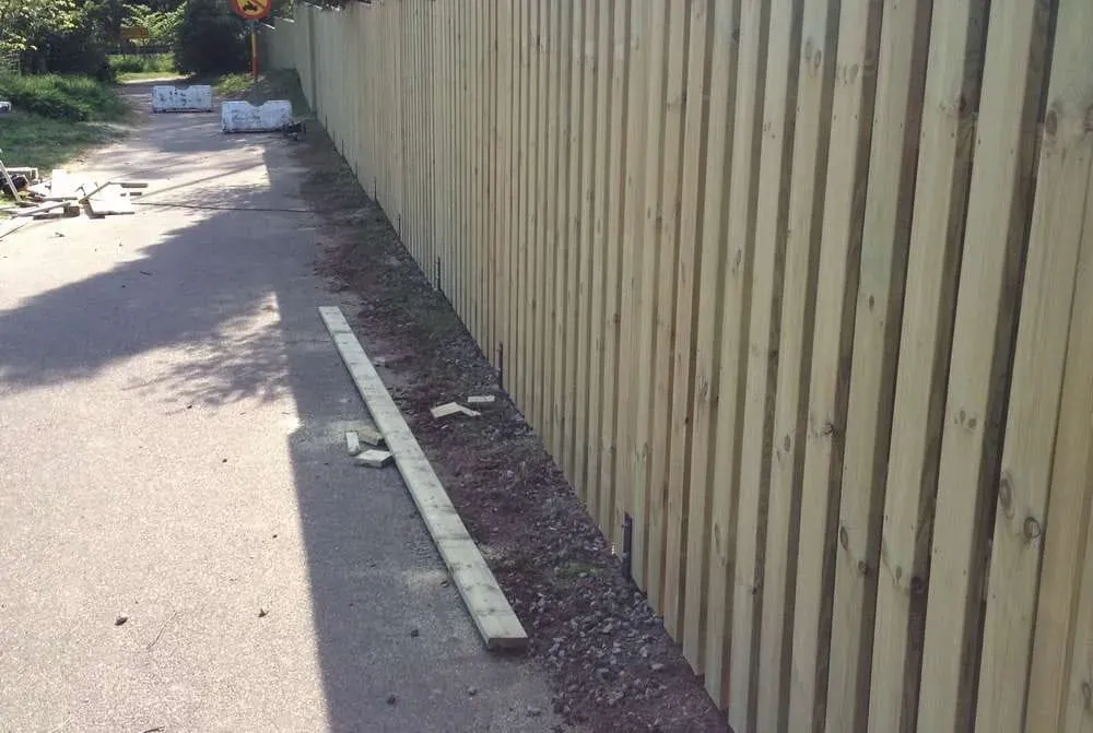 Staket och nytt golv i uterum – bild 4