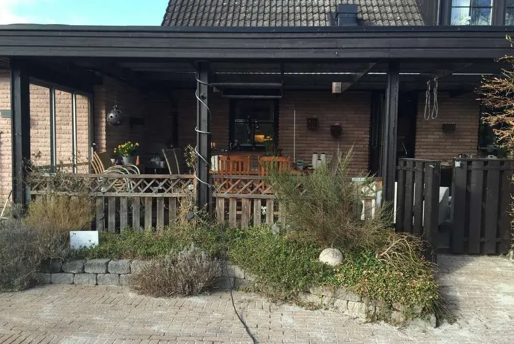 Staket och nytt golv i uterum – bild 4