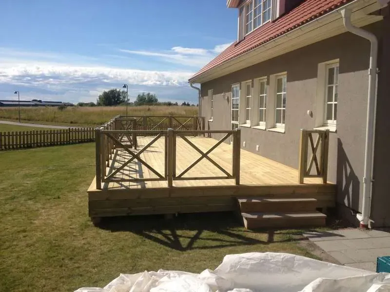 Uteplats med räcke i Malmö – bild 13