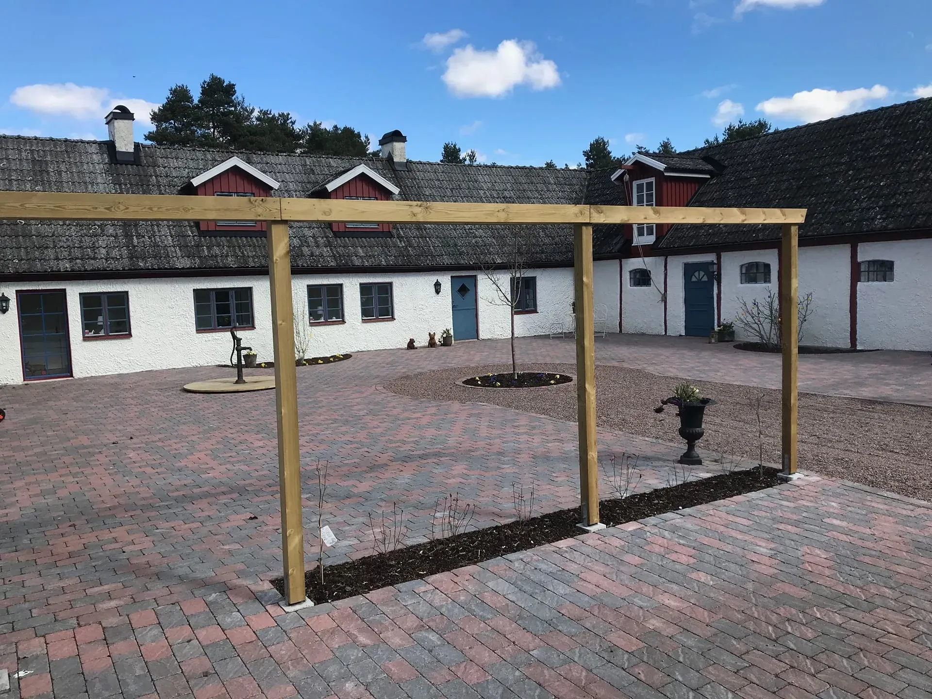 Carport och stenläggning i Flyinge – bild 22